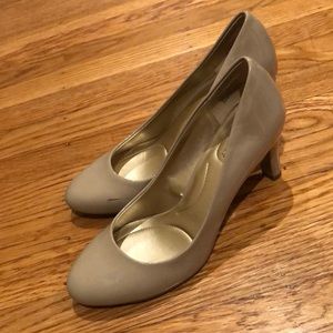 Bandolino Nude Heels